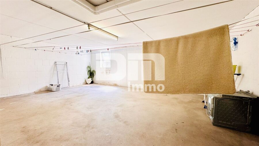 WE1 - Moderne Vierzimmerwohnung BJ 1991 mit sonnigem Balkon in zentraler Lage - Waschraum / Trockenraum Gemeinschaft